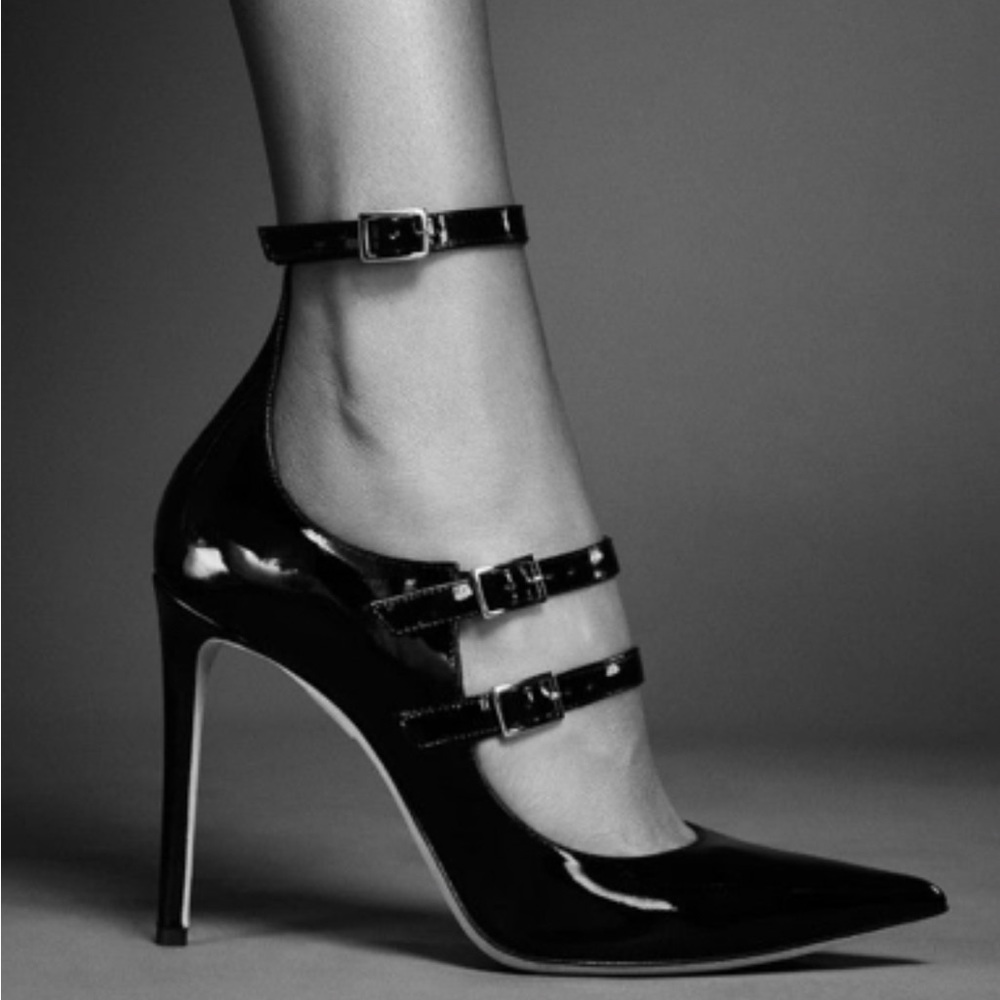 NIB Tamara Mellon Pistol 105-Size 6